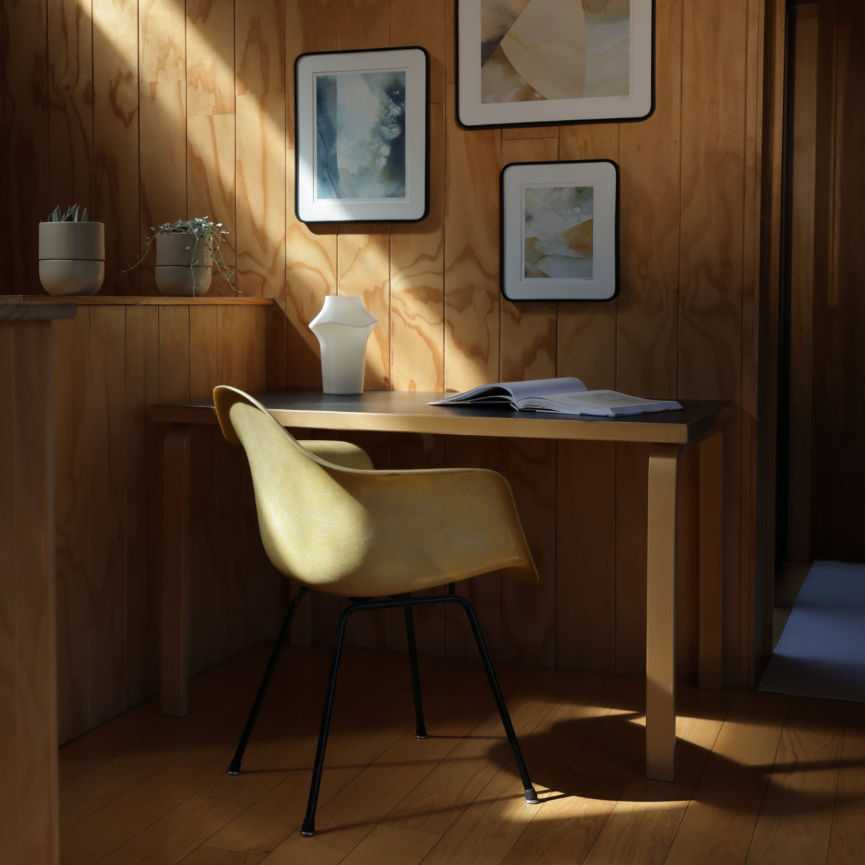 Curve Table Light